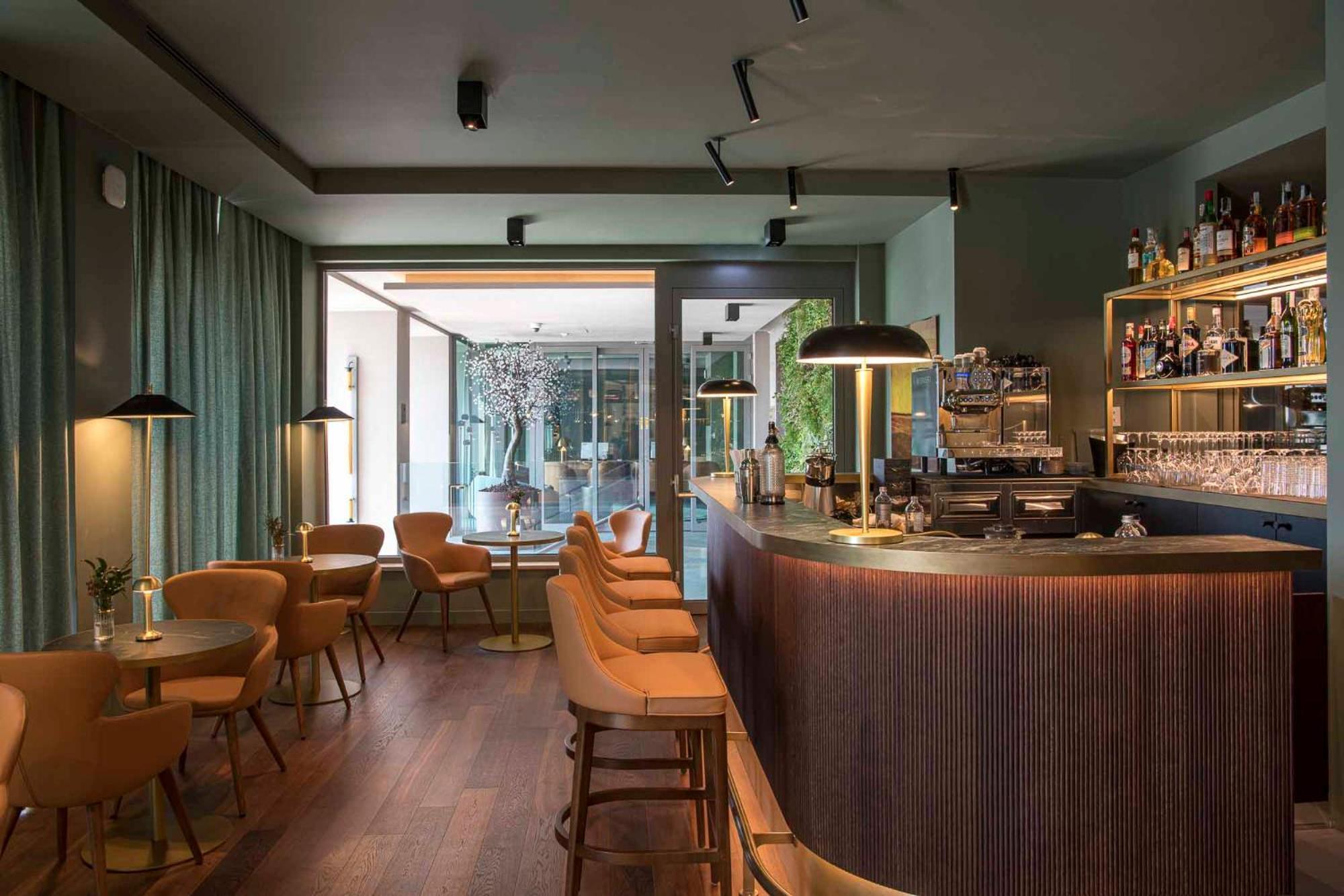 Columbus Urban Resort Firenze Kültér fotó The bar at the Hotel