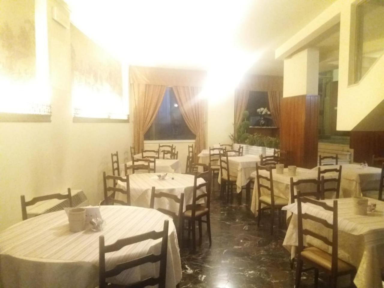 Columbus Urban Resort Firenze Kültér fotó Interior of the restaurant