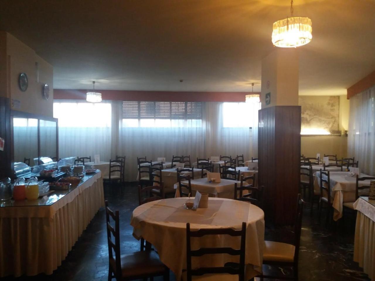 Columbus Urban Resort Firenze Kültér fotó The dining room