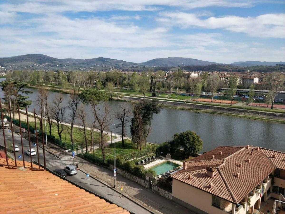 Columbus Urban Resort Firenze Kültér fotó The river Arno near Pistoia